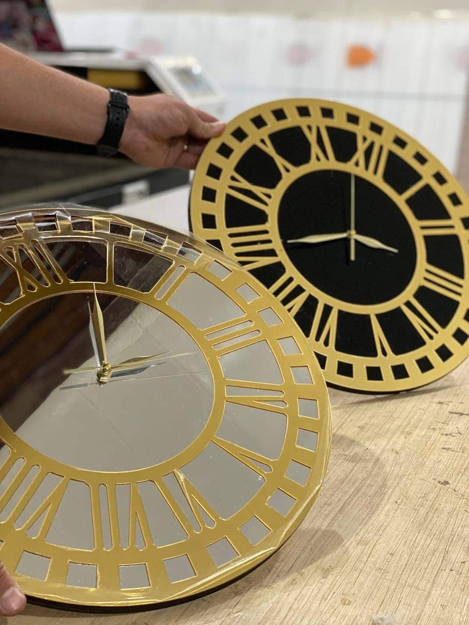 HORLOGE MURALE HM004