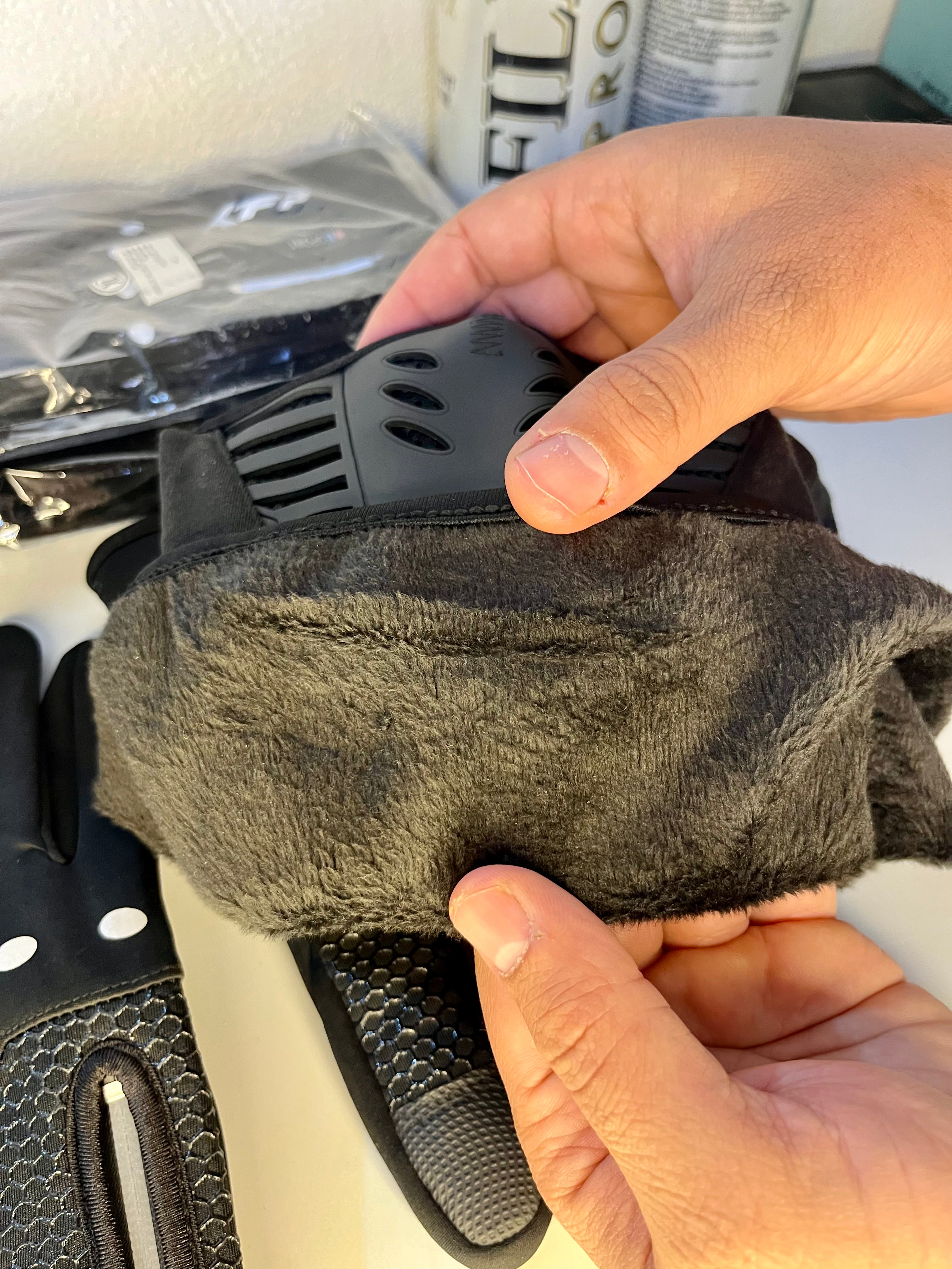 pack speciale moto (cagoule respirante + les gants Golovejoy , tactile et thermique)+cadeau /  طقم خاص بالدراجين (قناع وجه متنفس + قفازات تاكتيل و حرارية ومقاومة للماء)+ هدية