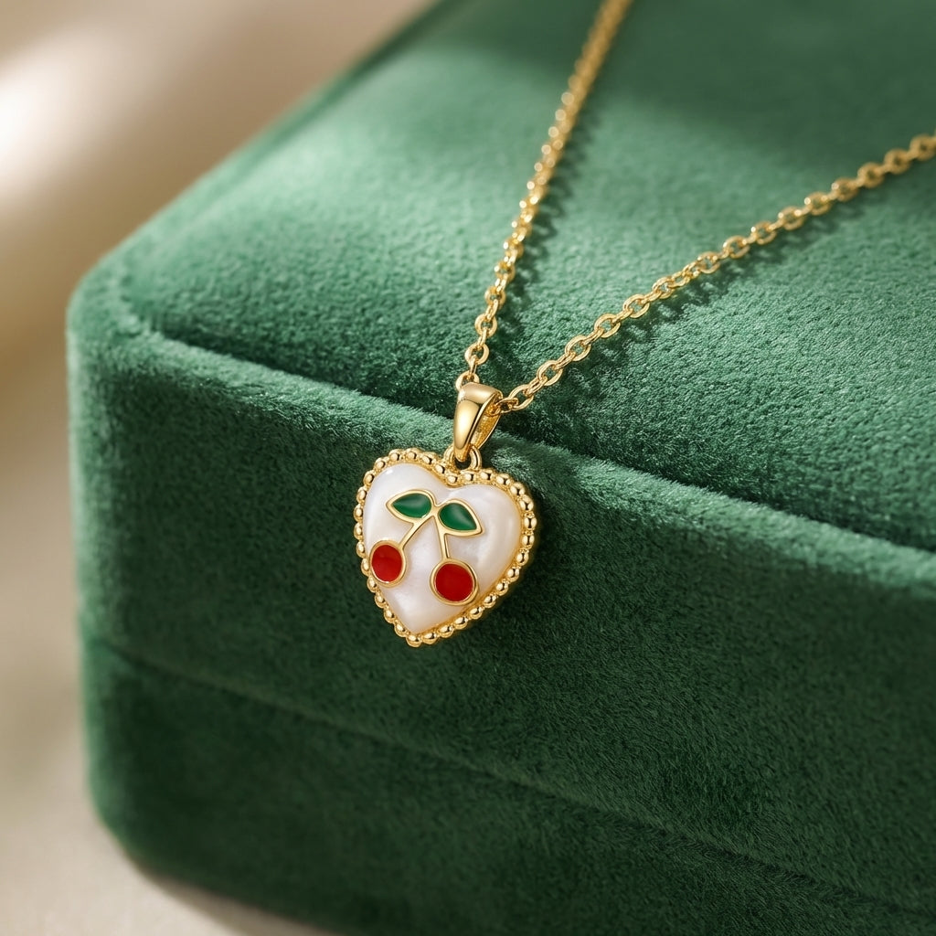 Collier White Heart Cherry – Acier Inoxydable