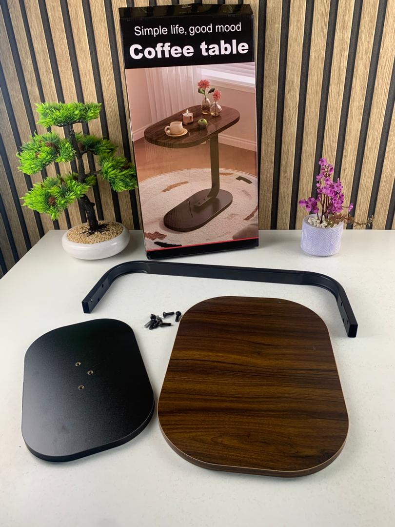 Table d’appoint en bois pour petits espaces en Forme de C – طاولة خشبية للمساحات الضيقة