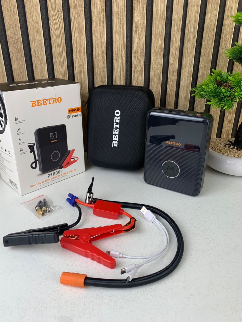 Booster de Batterie 2000A avec Power Bank 21800 mAh et Compresseur 10 Bar – جهاز تعزيز البطارية بقوة 2000 أمبير مع بنك طاقة بسعة 21800 مللي أمبير وضاغط هواء