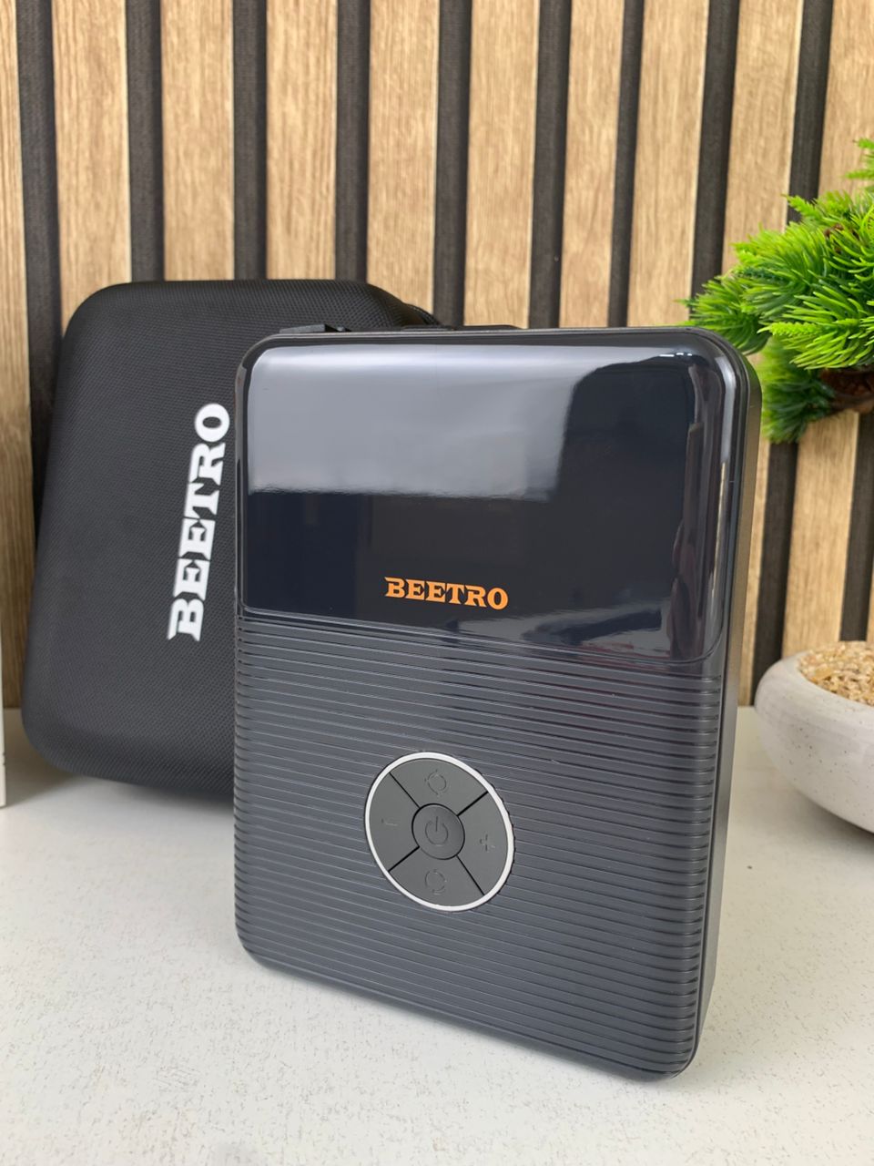Booster de Batterie 2000A avec Power Bank 21800 mAh et Compresseur 10 Bar – جهاز تعزيز البطارية بقوة 2000 أمبير مع بنك طاقة بسعة 21800 مللي أمبير وضاغط هواء