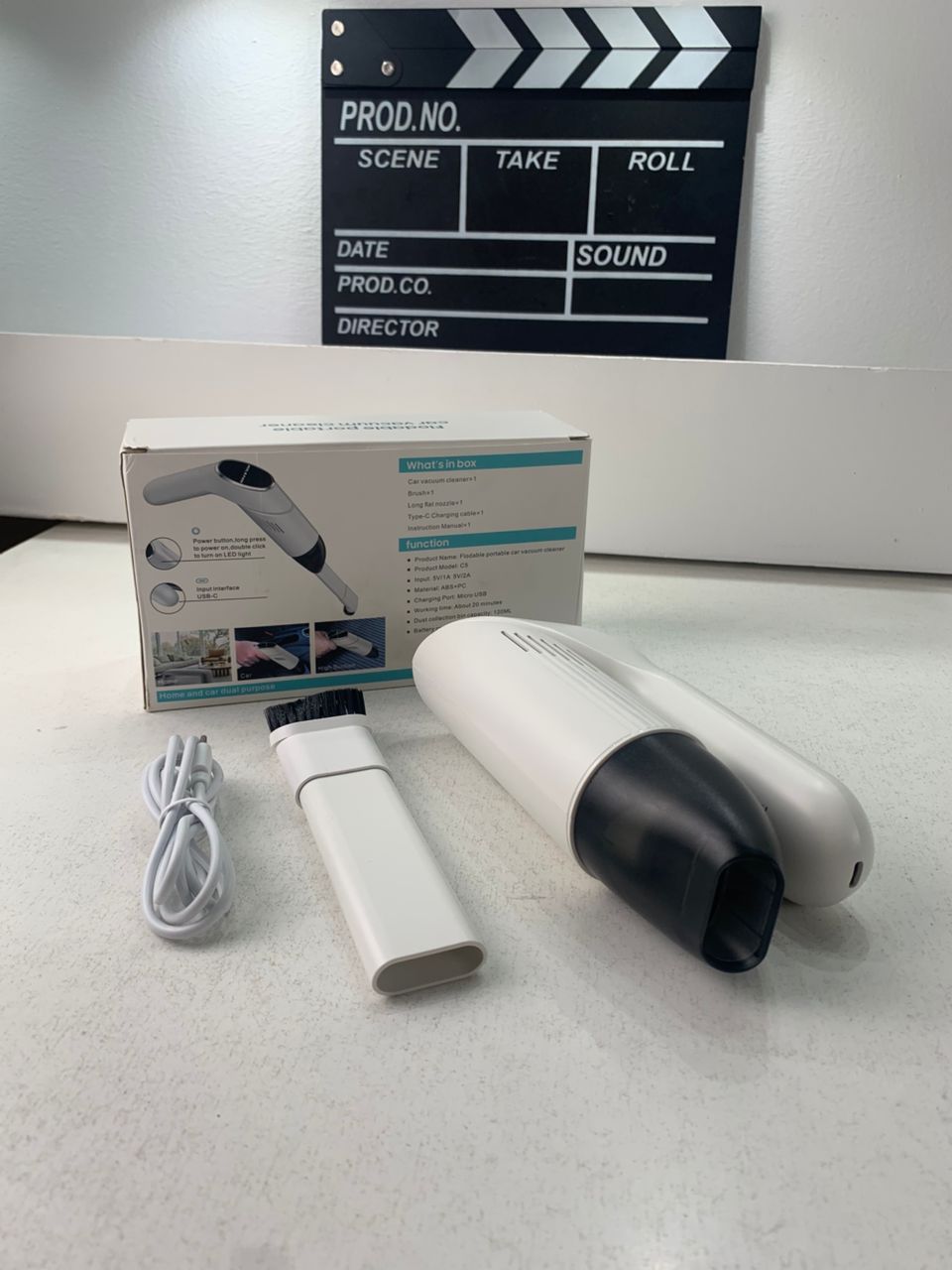Aspirateur Pliable et Portable pour Voiture avec Éclairage LED – مكنسة كهربائية محمولة للسيارات