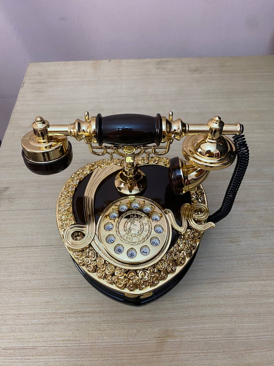 Boîte à musique créative en forme de cœur téléphone vintage décoration pour maison